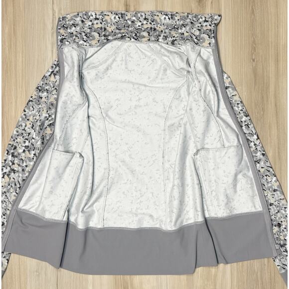Lululemon sz 4 Nice Asana Jacket Not So Petite Fleur Silver Spoon Luon - Picture 8 of 16